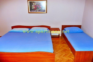 Chorvatsko apartm�ny&nbsp;IVANA a IVAN ubytov�n� v lokalit� Nemira - rivi�ra Omi� 