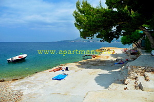 velk� p�se�n� pl� p��mo pod apartm�ny Ivana a Ivan v lokalit� Nemira rivi�ra Omi� 