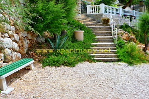 velk� p�se�n� pl� p��mo pod apartm�ny Ivana a Ivan v lokalit� Nemira rivi�ra Omi� 