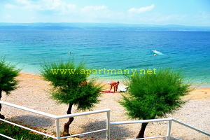 velk� p�se�n� pl� p��mo pod apartm�ny Ivana a Ivan v lokalit� Nemira rivi�ra Omi� 