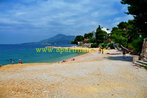 velk� p�se�n� pl� p��mo pod apartm�ny Ivana a Ivan v lokalit� Nemira rivi�ra Omi� 