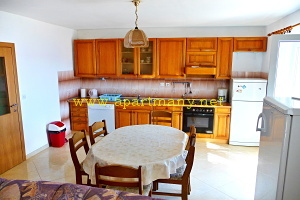 apartmany chorvatsko omis stanici apartman vukusic v Chorvatsku