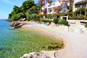 pl� apartmany chorvatsko omis stanici pl� v Chorvatsku